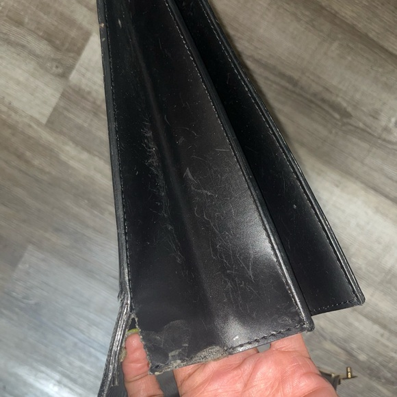 Louis Vuitton Black Briefcase with Textured Leather and Gold Clasp - Picture 10 of 12